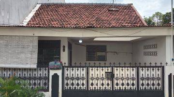 Gambar 1 Rumah Lama Cocok Untuk Kost di Bendungan Hilir, Jakarta Pusat