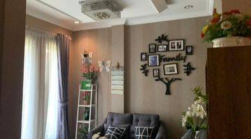 Gambar 1 Rumah 3 Lantai Bagus Semi Furnished SHM di Gading Griya Lestari, Jakarta Utara