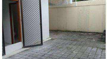 Gambar 3 Dijual Rumah 2 Lantai Furnished Seminyak