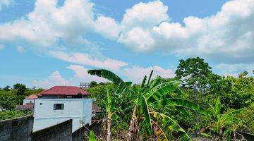 Gambar 1 Tanah Jln Tukad Selatan Pantai Melasti Badung Bali