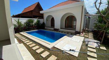 Gambar 1 Villa For Rent At Berawa Canggu New Building