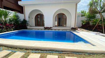 Gambar 2 Villa For Rent At Berawa Canggu New Building