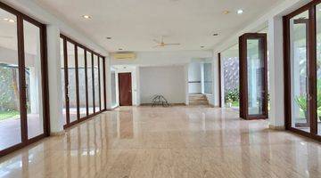 Gambar 4 FOR RENT TROPICAL MODERN HOUSE KEMANG