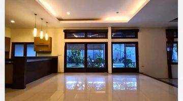 Gambar 2 Resort House di Kemang, Turun Harga 