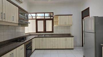 Gambar 4 House For Rent di Pejaten Jakarta Selatan, Negotiable 