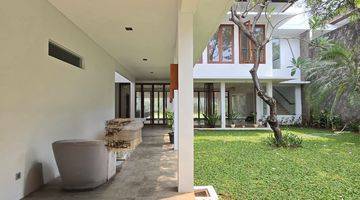 Gambar 1 FOR RENT TROPICAL MODERN HOUSE KEMANG