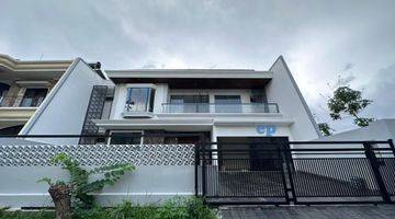 Gambar 1 Rumah Villa Westwood Pakuwon City Baru Minimalis