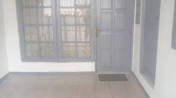 Gambar 2 Rumah 1,5 Lantai Unfurnished SHM di Harapan Baru, Bekasi B0486