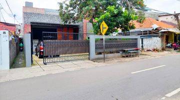 Gambar 1 Unfurnished House Kebon Pala By Travelio