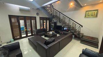 Gambar 1 Rumah Cantik Semi Furnished Di Surya Sumantri