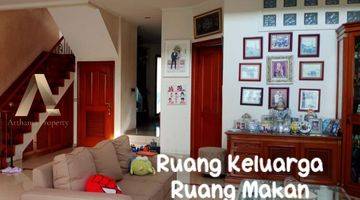 Gambar 5 Dijual Rumah Secondary Semi Furnished 2 Lantai Shm Bagus