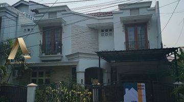 Gambar 2 Dijual Rumah Secondary Semi Furnished 2 Lantai Shm Bagus