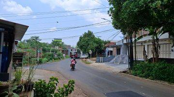 Gambar 4 Tanah Javling Pinggir Jalan Raya Muntal Unnes 