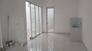 Gambar 4 Disewakan Rumah 2 Lantai Semi Furnished Di Icon Cosmo, Bsd 