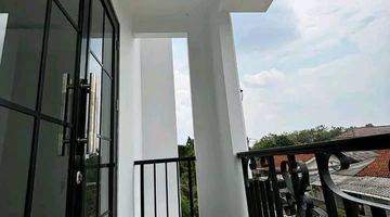 Gambar 4 Dijual Rumah 2 Lantai Ideal Bergaya Modern