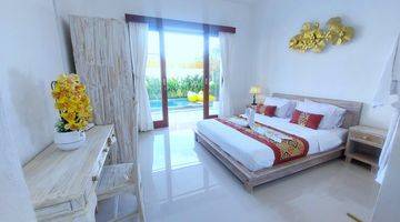 Gambar 2 VILLA For Rent in Canggu Near Batu Bolong Beach 