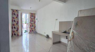 Gambar 3 Jual Rumah Hook 2 Lantai Magnolia Residance Jatake 