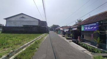 Gambar 1 Gudang Luas Bersih Pinggir Ringroad Barat Gamping Sleman