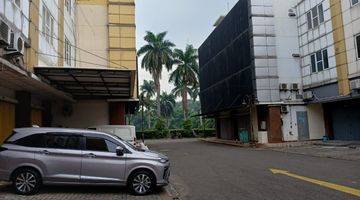 Gambar 2 Disewakan Ruko Golden Boulevard Bsd 3 Lantai Lokasi Strategis