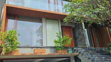 Gambar 1 Dijual Rumah 3 Lantai Bagus & Mewah, Semi Furnished Puri, Jakarta Barat