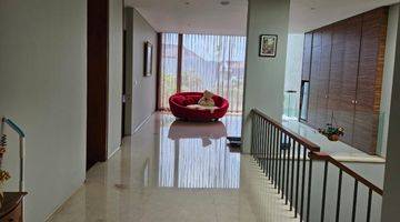 Gambar 4 Dijual Rumah 3 Lantai Bagus & Mewah, Semi Furnished Puri, Jakarta Barat