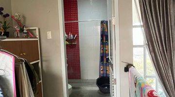 Gambar 5 Rumah 2 Lantai Dengan Letak Strategis di Bintaro Semi Furnished 