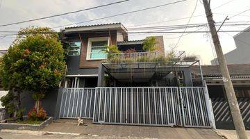 Gambar 1 Rumah 2 Lantai Furnished SHM di Jl. Eboni 3, Tangerang Selatan