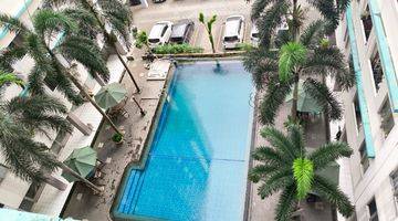 Gambar 1 Dijual Apartemen 2 Kt Full Furnish Siap Huni Di Skyview Bsd City, View Swimming Pool
