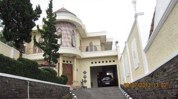 Gambar 1  Dijual Rumah Cantik Asri, Furnished di Jalan Selabintana, Sukabumi