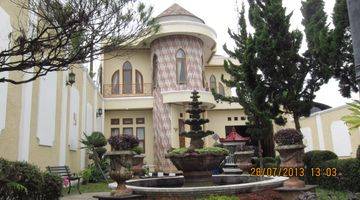 Gambar 4  Dijual Rumah Cantik Asri, Furnished di Jalan Selabintana, Sukabumi