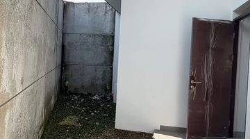 Gambar 5 Rumah 1 Lantai dekat Pusat Perbelanjaan di Antapani, Bandung