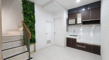 Gambar 3 Dijual Rumah 2 Lantai Semi Furnished SHM di Virginia Village Gading Serpong El Efgs