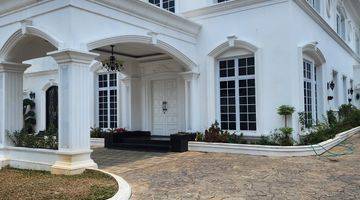 Gambar 1 Rumah Di Cilandak Brand
new American
classic House Style