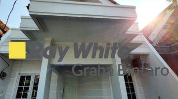 Gambar 1 Brand New House di Graha Raya 