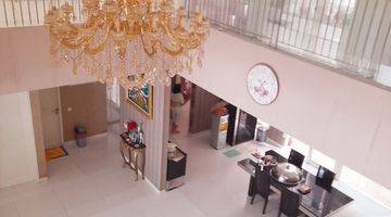 Gambar 1 Dijual Rumah 2 lantai Pakuwon Indah Laritz Golf 