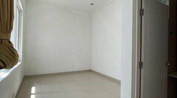 Gambar 4 Rumah Sewa/Jual 2 Lantai Bagus Hgb Barat South Emerald Mansion