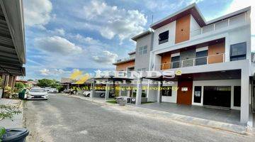 Gambar 1 Rumah Mewah 3 Lantai Semi Furnished Siap Renovasi Beverly Green