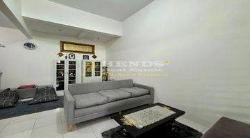 Gambar 4 Rumah Hook  Semi Furnished di Pesona Boulevard, Batam Kota