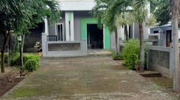 Gambar 1 Jual Rumah 2 Lantai SHM di Jl. Raya Bromo Ketapang, Probolinggo