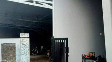 Gambar 2 Jual Rumah 2 Lantai SHM di Jl. Raya Bromo Ketapang, Probolinggo