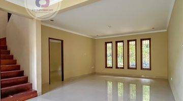 Gambar 3 Dijual  rumah canitik Luas dalam cluster di Bintaro sektor 8