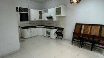 Gambar 4 DISEWAKAN  RUMAH KELAPA GADING UK 11X20 SEMI FURNISH JAKARTA UTARA ROW JALAN 2 MOBIL