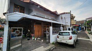 Gambar 5 Rumah Hoek di Tebet Barat