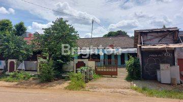 Gambar 3 Rumah Classic, Taman Luas di Pangkalan Jati, Cinere. Depok