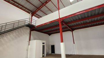 Gambar 3 Disewakan Gudang Kbc Kamal 900m2 Plong Baru Brandnew Rapi Full Cor Akses 40ft