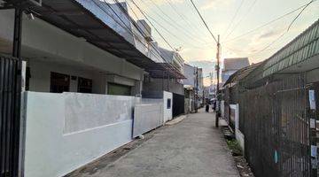 tampak depan rumah potensial duri kepa jakarta