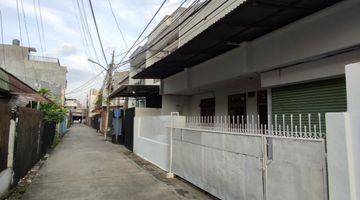 tampak depan rumah potensial duri kepa jakarta