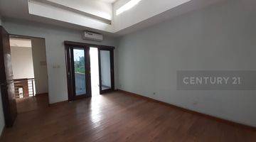 Gambar 4 Rumah Modern 2 Lantai Dalam Townhouse Kebagusan Jakarta Selatan