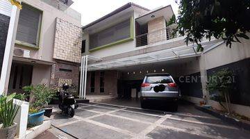 Gambar 1 Rumah Modern 2 Lantai Dalam Townhouse Kebagusan Jakarta Selatan