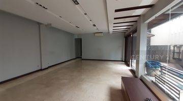 Gambar 3 Rumah Modern 2 Lantai Dalam Townhouse Kebagusan Jakarta Selatan